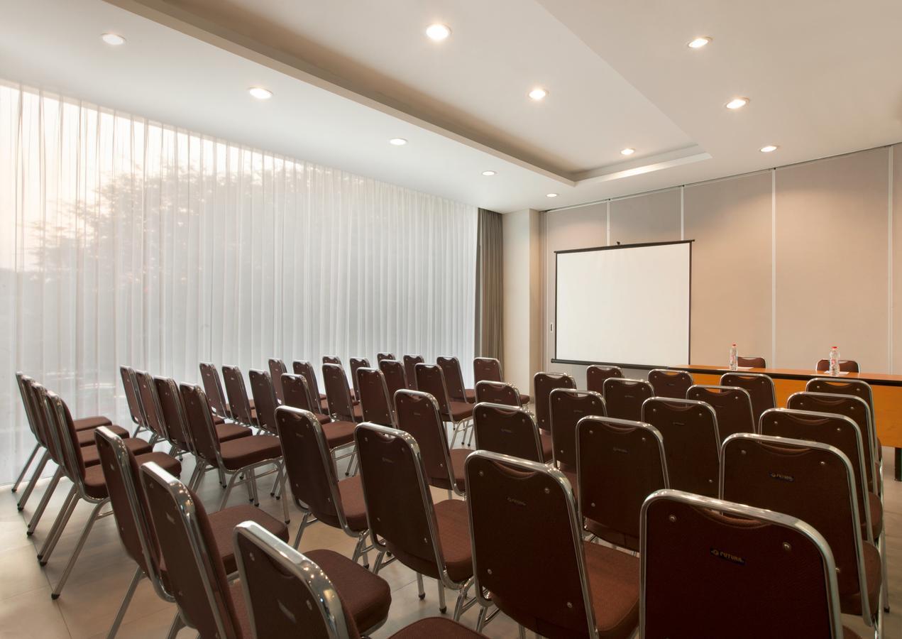 Amaris Hotel Darmo Surabaya Dış mekan fotoğraf